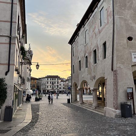 Ponte Vecchio, Elegante Appartamento A Due Passi Dal Centro Бассано-дель-Граппа Экстерьер фото